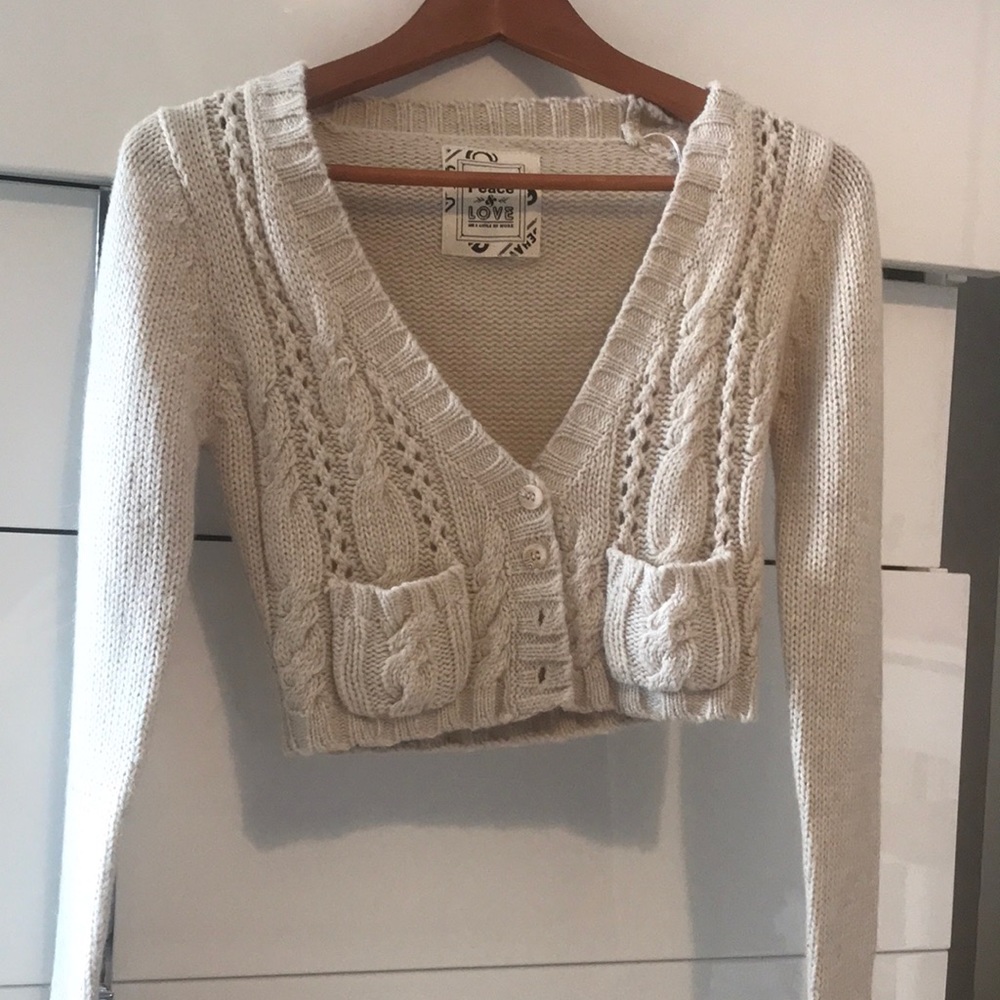Urban Behaviour Cropped top